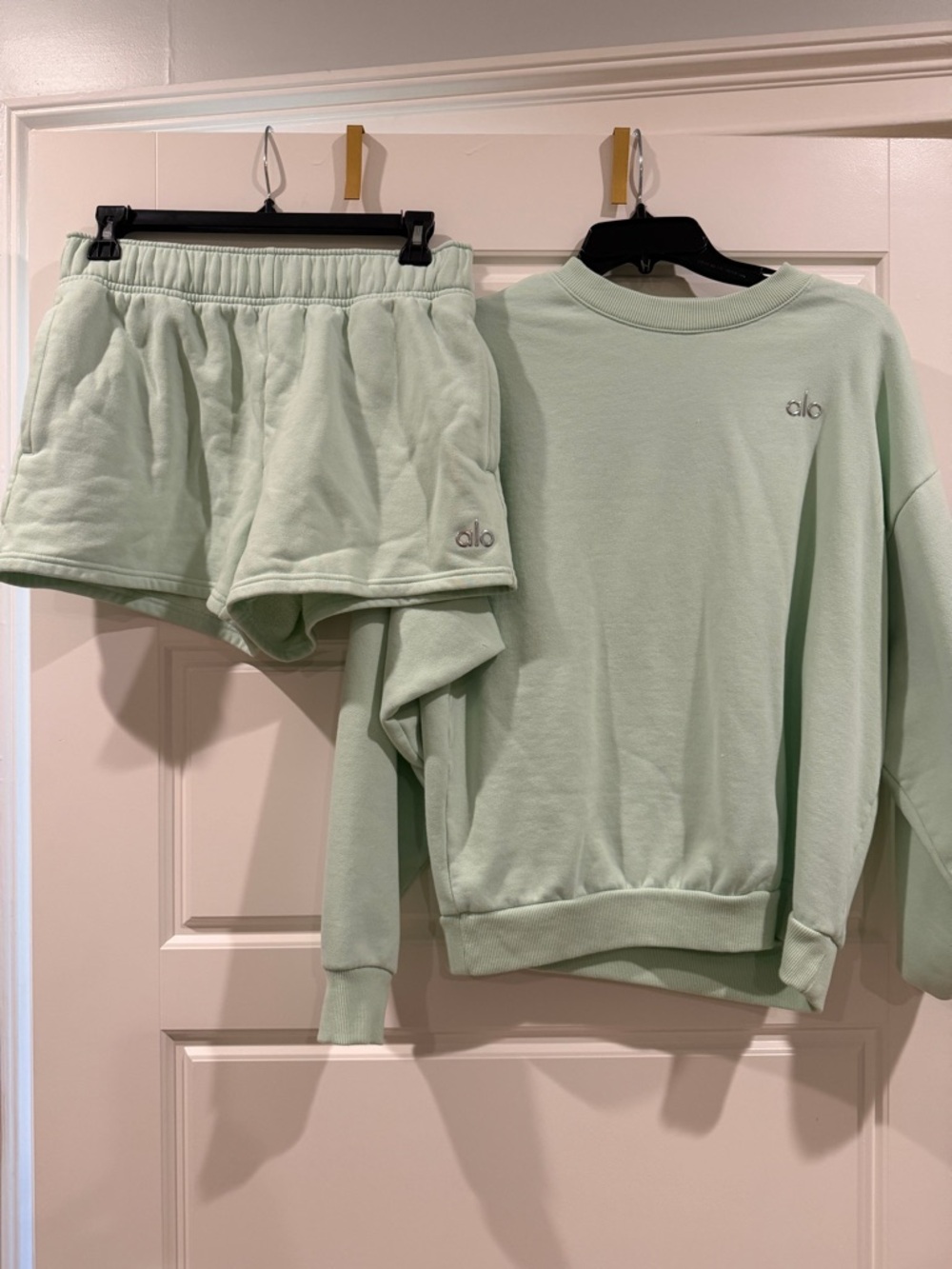 ALO Spearmint Accolade Sweatshirt & Shorts Set